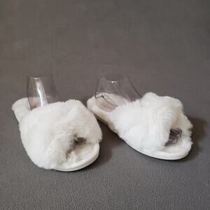 Eberjey Plush Slippers in‎ Ivory Size M EBER-WZ3 Holiday 7/8US